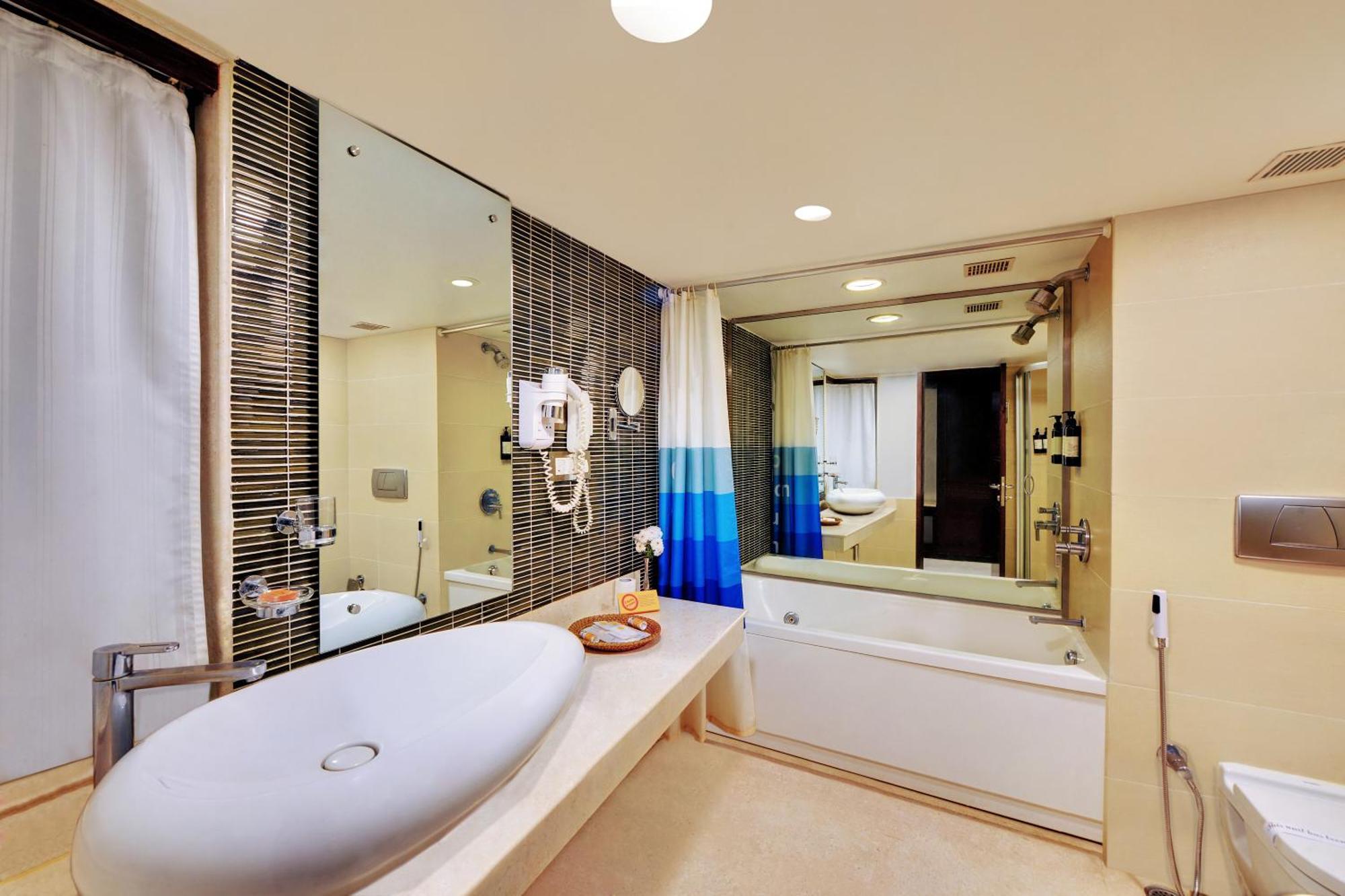 העיר בנגלור Iris The Business Hotel מראה חיצוני תמונה