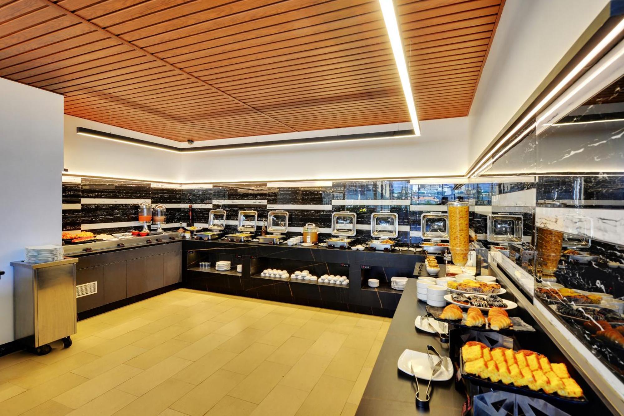 העיר בנגלור Iris The Business Hotel מראה חיצוני תמונה