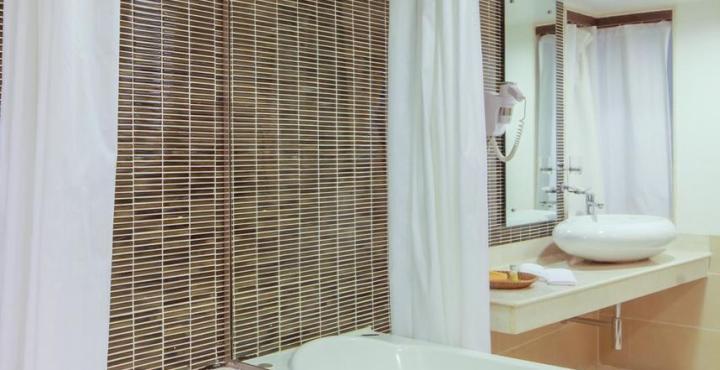 העיר בנגלור Iris The Business Hotel מראה חיצוני תמונה